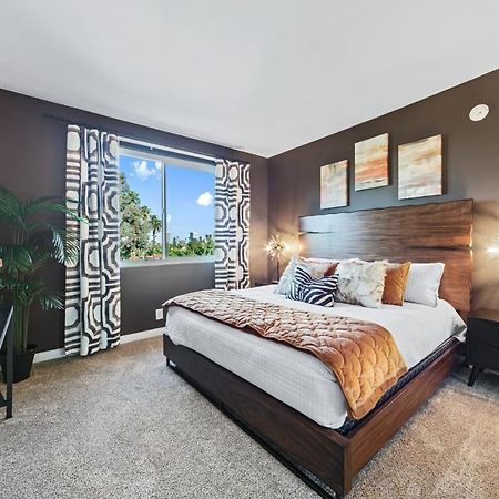 Beverly Hills 2 Bed 2 Bath Penthouse With Den And Parking 414 Los Angeles Eksteriør bilde