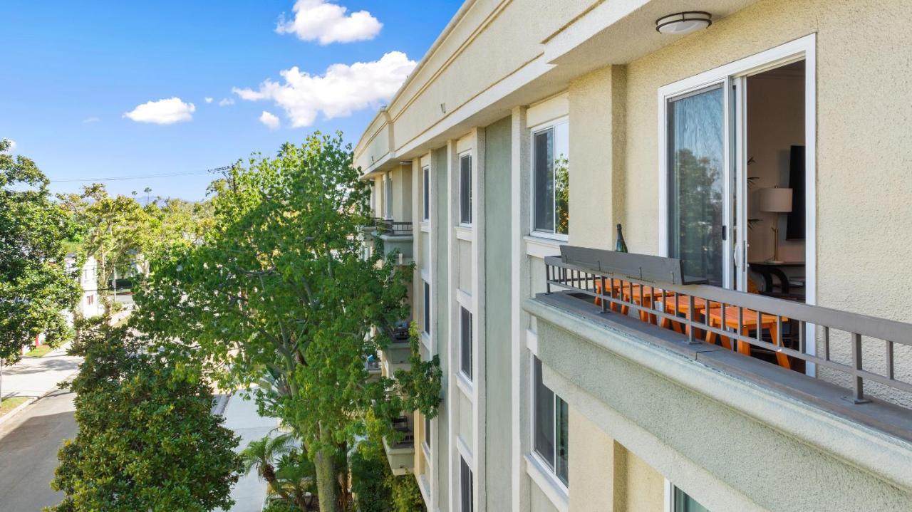 Beverly Hills 2 Bed 2 Bath Penthouse With Den And Parking 414 Los Angeles Eksteriør bilde
