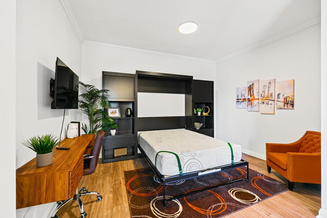 Beverly Hills 2 Bed 2 Bath Penthouse With Den And Parking 414 Los Angeles Eksteriør bilde